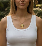 Collier chaîne fine et croix ✨